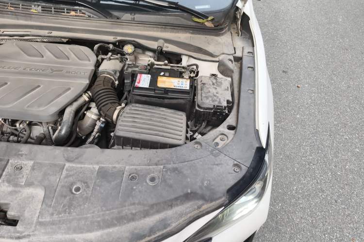 Used CHANGAN Ruicheng CC 2022 Blue Whale Edition 1.5T DCT Prestige Model Engine Bay Left