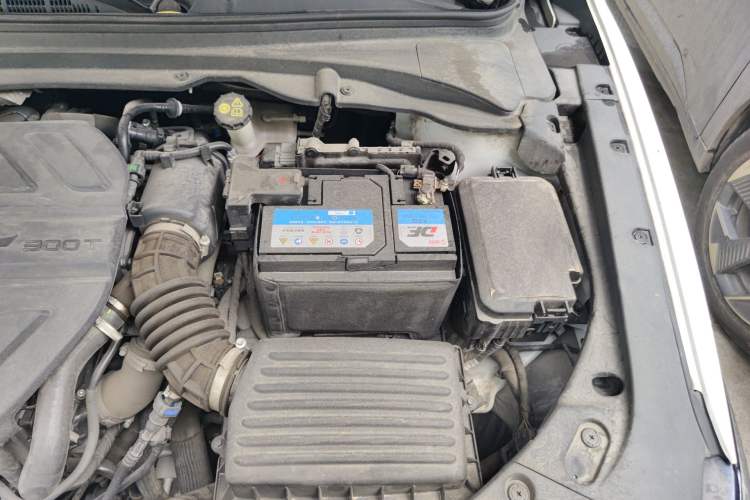 Used CHANGAN Ruicheng CC 2022 Blue Whale Edition 1.5T DCT Luxury Model Engine Bay Left