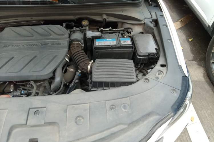 Used CHANGAN Ruicheng CC 2022 Blue Whale Edition 1.5T DCT Luxury Model Engine Bay Left