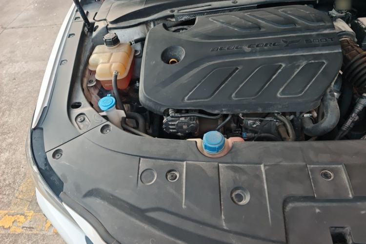 Used CHANGAN Ruicheng CC 2022 Blue Whale Edition 1.5T DCT Luxury Model Engine Bay Right