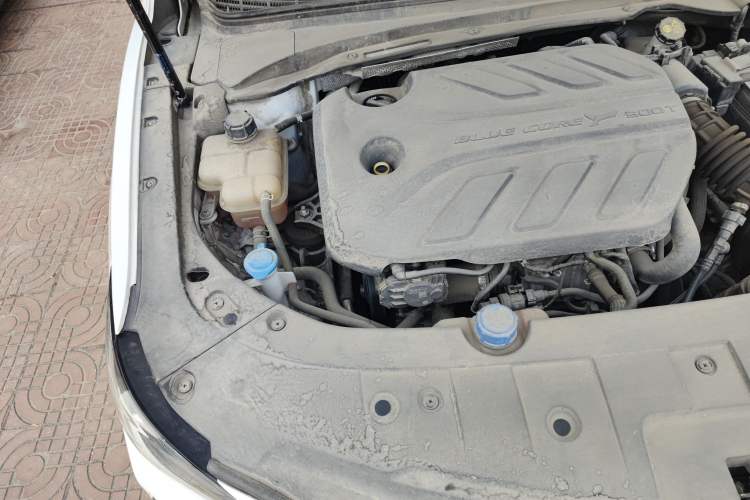 Used CHANGAN Ruicheng CC 2022 Blue Whale Edition 1.5T DCT Luxury Model Engine Bay Right