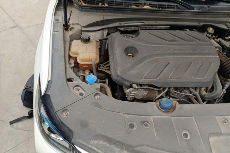 Used CHANGAN Ruicheng CC 2022 Blue Whale Edition 1.5T DCT Luxury Model Engine Bay Right