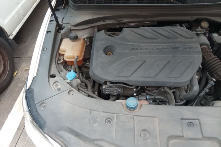 Used CHANGAN Ruicheng CC 2022 Blue Whale Edition 1.5T DCT Luxury Model Engine Bay Right
