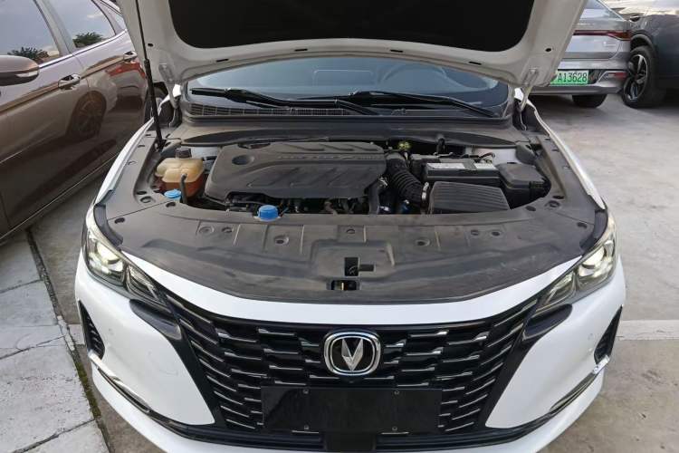 Used CHANGAN Ruicheng CC 2022 Blue Whale Edition 1.5T DCT Luxury Model Engine Bay