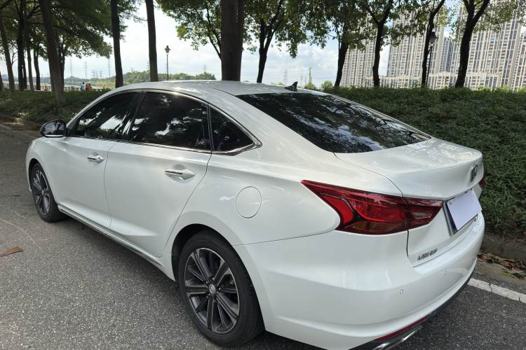 Used CHANGAN Ruicheng CC 2022 Blue Whale Edition 1.5T DCT Luxury Model Exterior 2