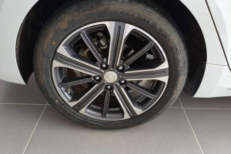 Used CHANGAN Ruicheng CC 2022 Blue Whale Edition 1.5T DCT Luxury Model Exterior 2