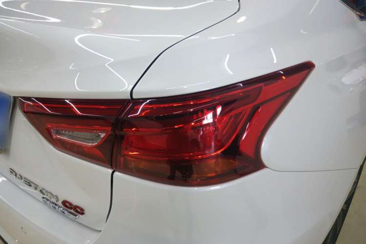 Used CHANGAN Ruicheng CC 2022 Blue Whale Edition 1.5T DCT Luxury Model Exterior 3