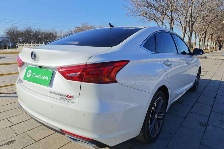 Used CHANGAN Ruicheng CC 2022 Blue Whale Edition 1.5T DCT Luxury Model Exterior 3