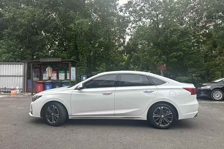 Used CHANGAN Ruicheng CC 2022 Blue Whale Edition 1.5T DCT Luxury Model Exterior 3