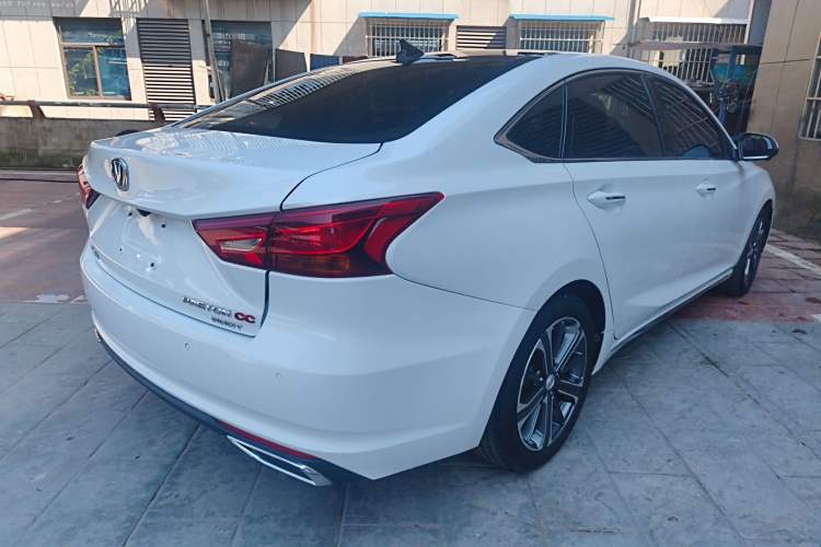 Used CHANGAN Ruicheng CC 2022 Blue Whale Edition 1.5T DCT Prestige Model Exterior 5
