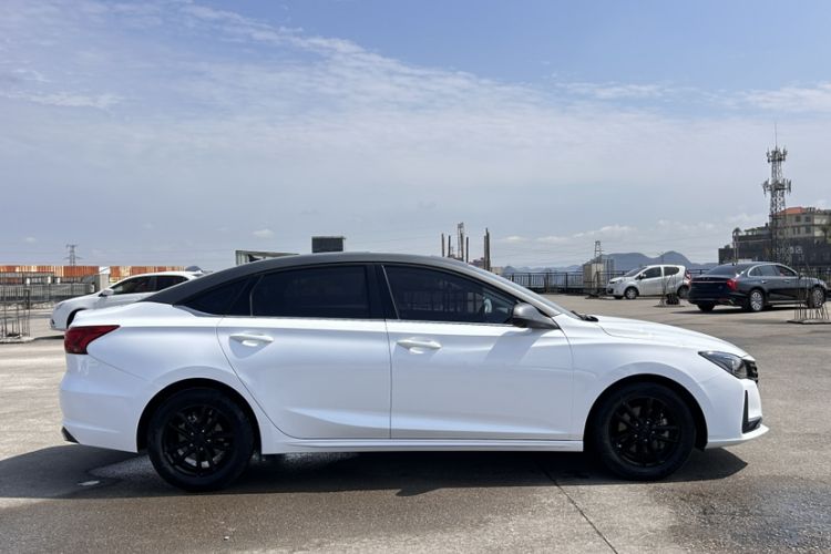 Used CHANGAN Ruicheng CC 2022 Blue Whale Edition 1.5T DCT Elite Model Exterior 5