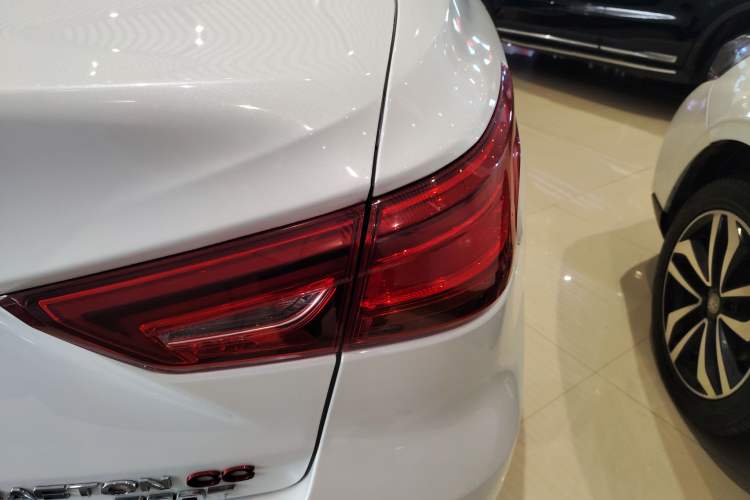 Used CHANGAN Ruicheng CC 2022 Blue Whale Edition 1.5T DCT Luxury Model Exterior 6