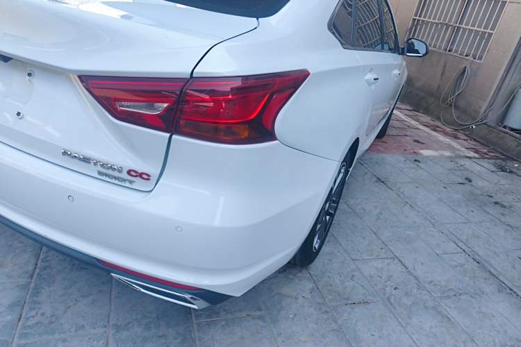 Used CHANGAN Ruicheng CC 2022 Blue Whale Edition 1.5T DCT Prestige Model Exterior 6