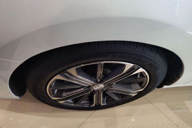 Used CHANGAN Ruicheng CC 2022 Blue Whale Edition 1.5T DCT Luxury Model Exterior 7