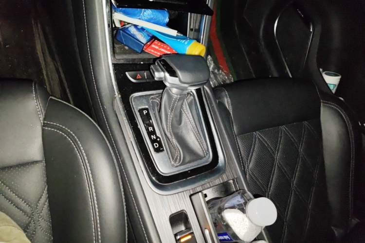 Used CHANGAN Ruicheng CC 2022 Blue Whale Edition 1.5T DCT Luxury Model Gear Lever