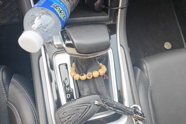 Used CHANGAN Ruicheng CC 2022 Blue Whale Edition 1.5T DCT Elite Model Gear Lever