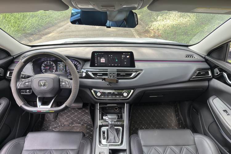 Used CHANGAN Ruicheng CC 2022 Blue Whale Edition 1.5T DCT Luxury Model Interior 3