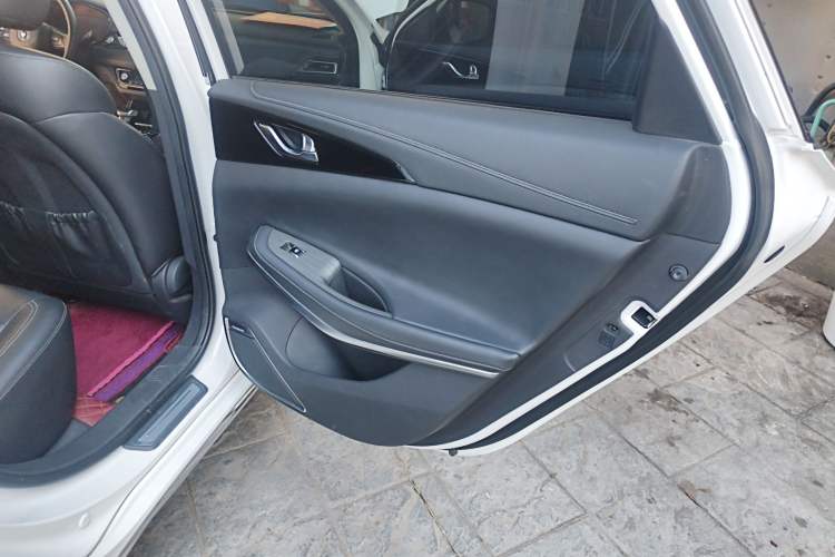 Used CHANGAN Ruicheng CC 2022 Blue Whale Edition 1.5T DCT Prestige Model Interior 6