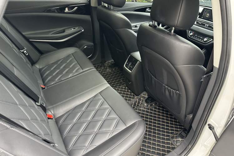 Used CHANGAN Ruicheng CC 2022 Blue Whale Edition 1.5T DCT Prestige Model Interior 7