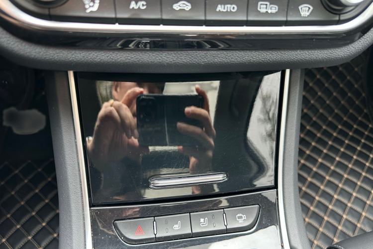 Used CHANGAN Ruicheng CC 2022 Blue Whale Edition 1.5T DCT Prestige Model Interior 8