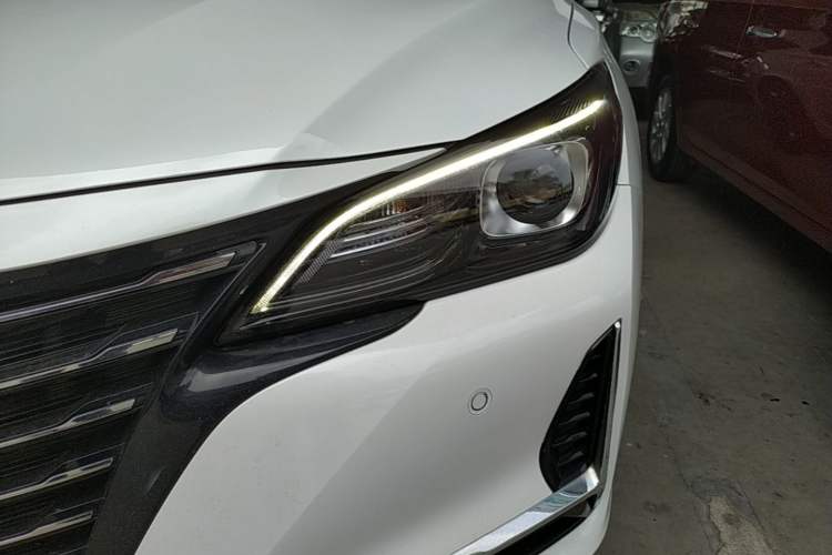 Used CHANGAN Ruicheng CC 2022 Blue Whale Edition 1.5T DCT Luxury Model Left Front Headlight