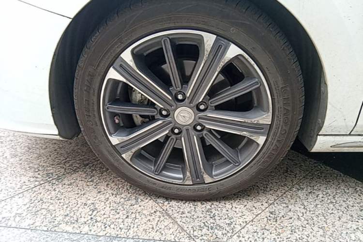 Used CHANGAN Ruicheng CC 2022 Blue Whale Edition 1.5T DCT Prestige Model Left Front Wheel Hub