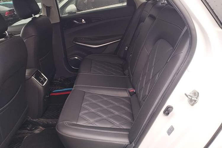Used CHANGAN Ruicheng CC 2022 Blue Whale Edition 1.5T DCT Luxury Model Left Rear Seat