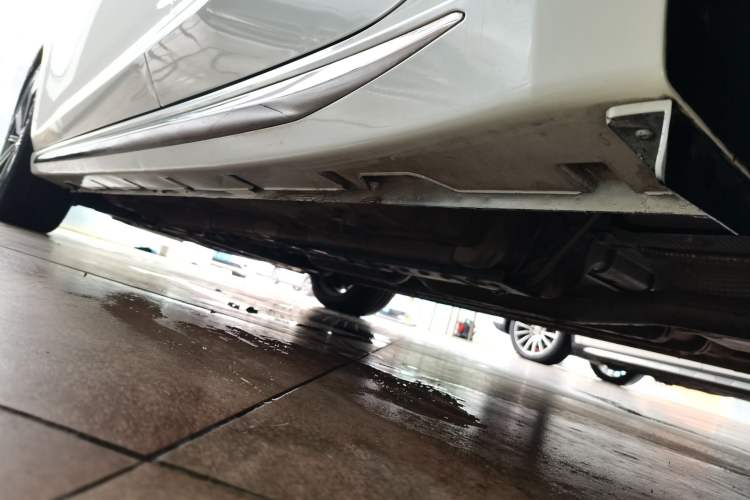 Used CHANGAN Ruicheng CC 2022 Blue Whale Edition 1.5T DCT Luxury Model Left Side Sill