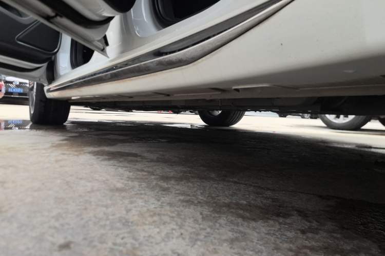 Used CHANGAN Ruicheng CC 2022 Blue Whale Edition 1.5T DCT Luxury Model Left Side Sill
