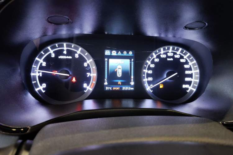 Used CHANGAN Ruicheng CC 2022 Blue Whale Edition 1.5T DCT Luxury Model Odometer Close Up