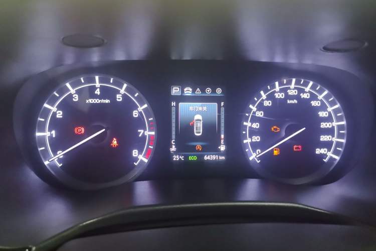 Used CHANGAN Ruicheng CC 2022 Blue Whale Edition 1.5T DCT Elite Model Odometer Close Up