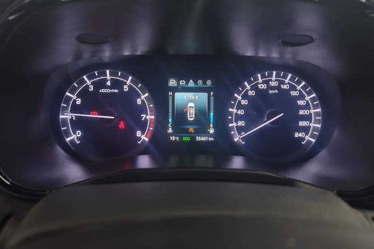 Used CHANGAN Ruicheng CC 2022 Blue Whale Edition 1.5T DCT Luxury Model Odometer Close Up