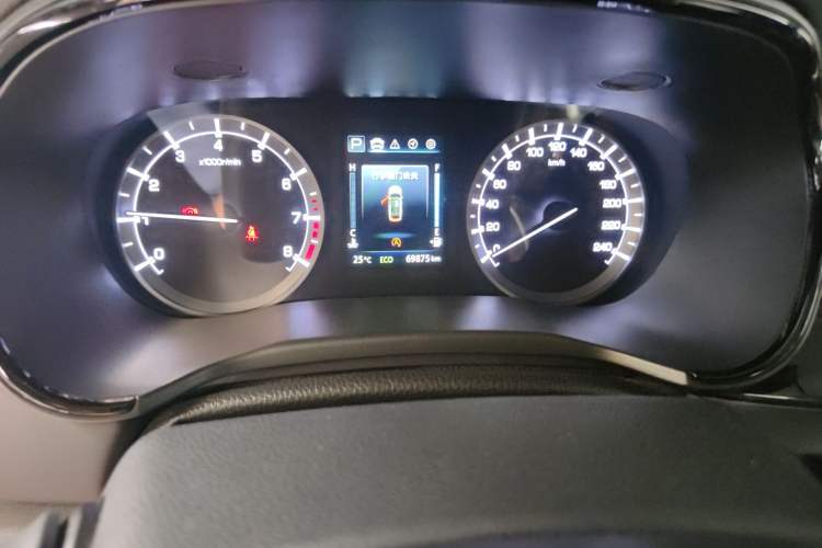 Used CHANGAN Ruicheng CC 2022 Blue Whale Edition 1.5T DCT Luxury Model Odometer Close Up