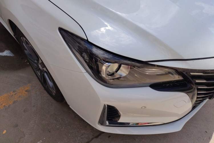 Used CHANGAN Ruicheng CC 2022 Blue Whale Edition 1.5T DCT Luxury Model Right Front Headlight