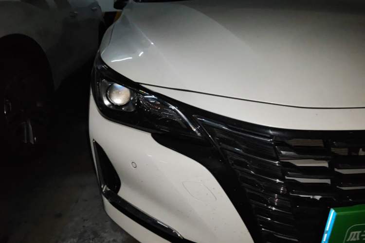 Used CHANGAN Ruicheng CC 2022 Blue Whale Edition 1.5T DCT Luxury Model Right Front Headlight