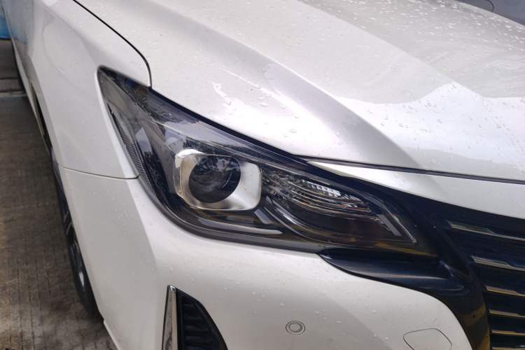 Used CHANGAN Ruicheng CC 2022 Blue Whale Edition 1.5T DCT Luxury Model Right Front Headlight