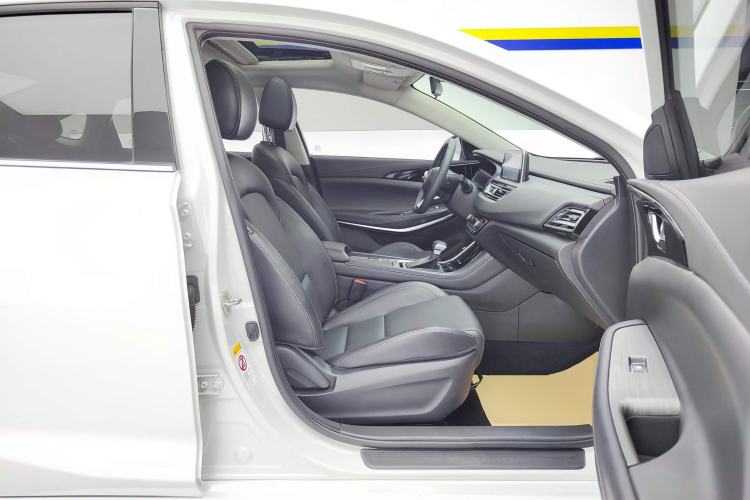 Used CHANGAN Ruicheng CC 2022 Blue Whale Edition 1.5T DCT Elite Model Right Front Seat