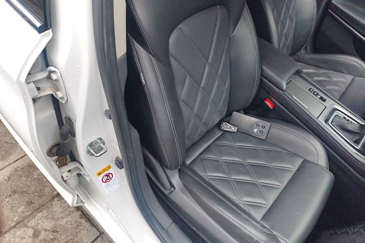 Used CHANGAN Ruicheng CC 2022 Blue Whale Edition 1.5T DCT Luxury Model Right Front Seat