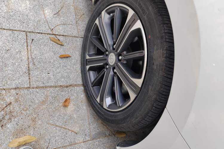 Used CHANGAN Ruicheng CC 2022 Blue Whale Edition 1.5T DCT Prestige Model Right Front Wheel Hub