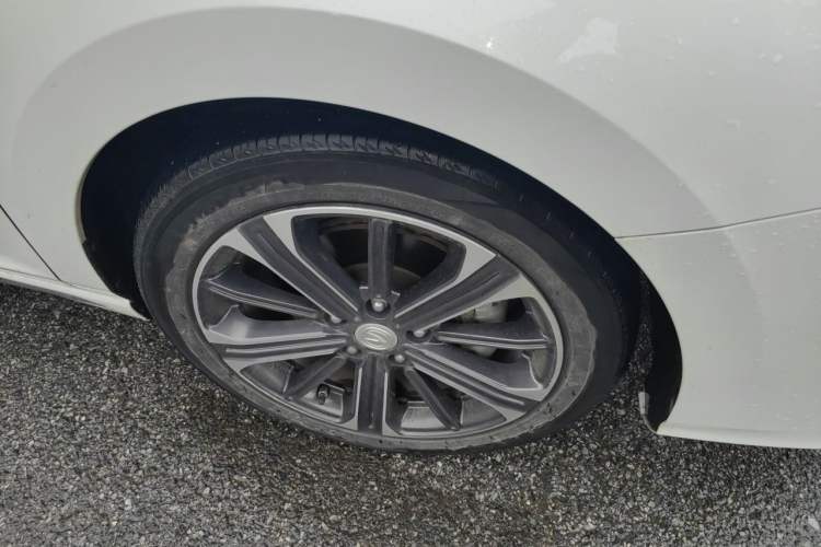 Used CHANGAN Ruicheng CC 2022 Blue Whale Edition 1.5T DCT Luxury Model Right Front Wheel Hub
