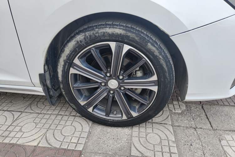 Used CHANGAN Ruicheng CC 2022 Blue Whale Edition 1.5T DCT Luxury Model Right Front Wheel Hub