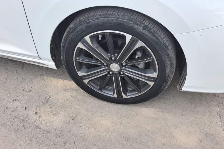 Used CHANGAN Ruicheng CC 2022 Blue Whale Edition 1.5T DCT Prestige Model Right Front Wheel Hub