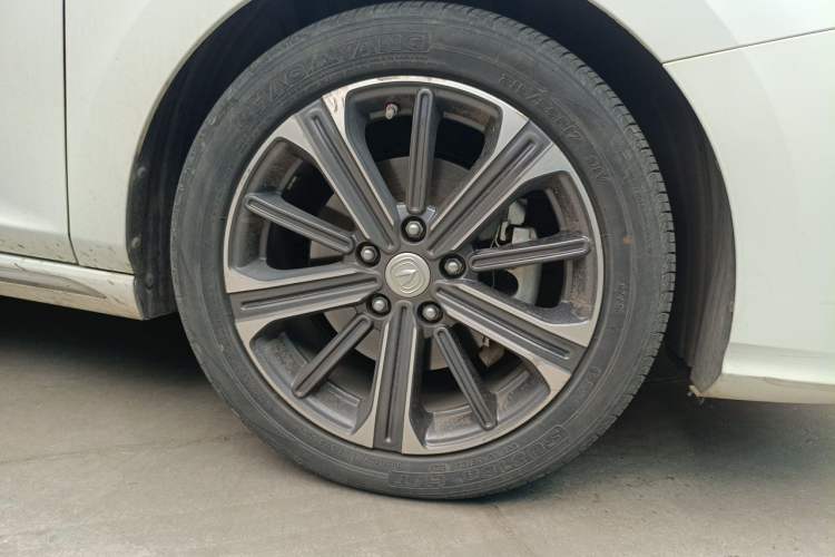 Used CHANGAN Ruicheng CC 2022 Blue Whale Edition 1.5T DCT Luxury Model Right Front Wheel Hub