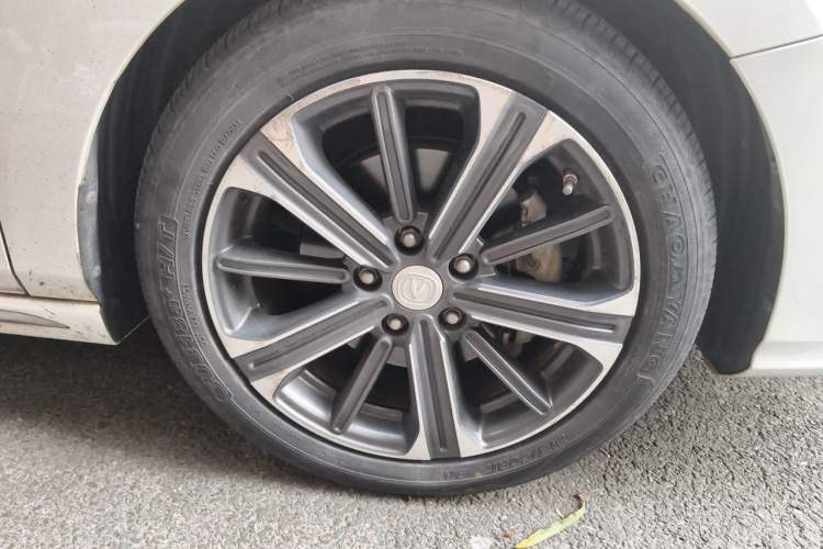 Used CHANGAN Ruicheng CC 2022 Blue Whale Edition 1.5T DCT Prestige Model Right Front Wheel Hub