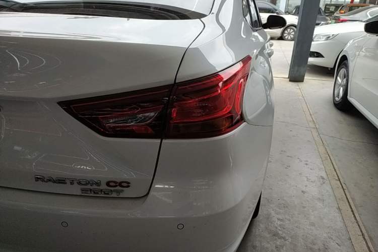 Used CHANGAN Ruicheng CC 2022 Blue Whale Edition 1.5T DCT Luxury Model Right Rear Taillight