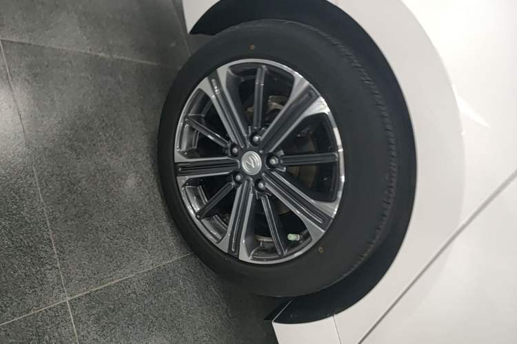 Used CHANGAN Ruicheng CC 2022 Blue Whale Edition 1.5T DCT Luxury Model Right Rear Wheel Hub