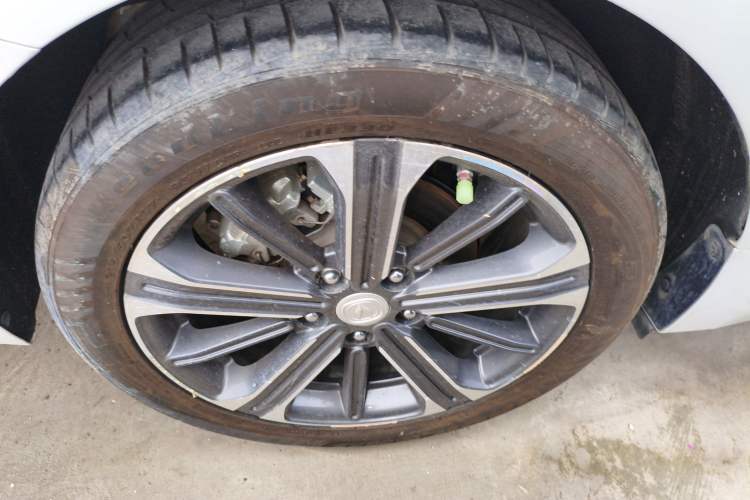 Used CHANGAN Ruicheng CC 2022 Blue Whale Edition 1.5T DCT Luxury Model Right Rear Wheel Hub