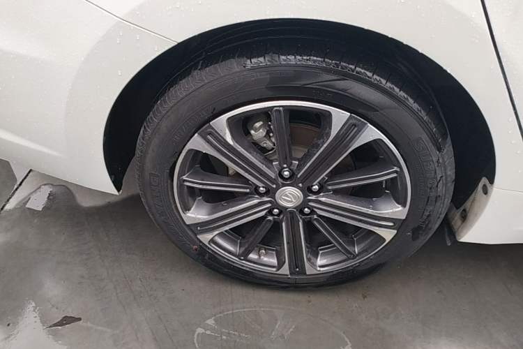 Used CHANGAN Ruicheng CC 2022 Blue Whale Edition 1.5T DCT Luxury Model Right Rear Wheel Hub