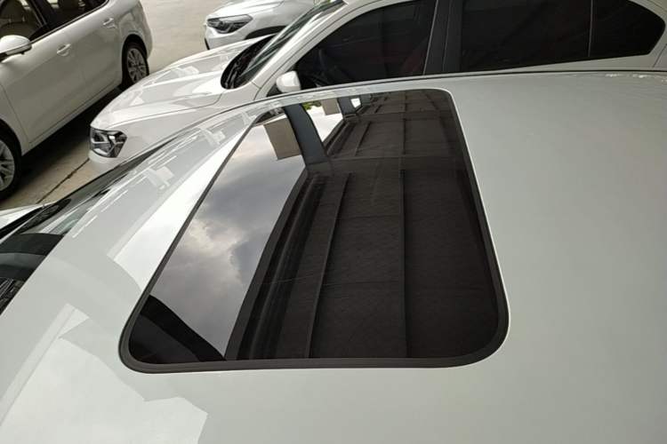 Used CHANGAN Ruicheng CC 2022 Blue Whale Edition 1.5T DCT Luxury Model Roof
