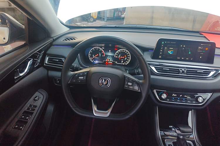 Used CHANGAN Ruicheng CC 2022 Blue Whale Edition 1.5T DCT Prestige Model Steering Wheel